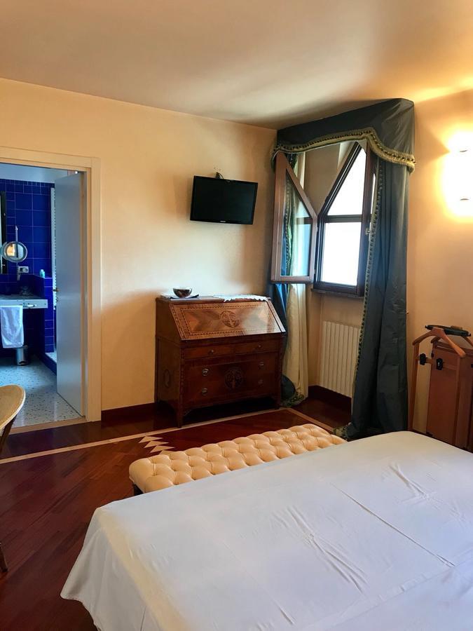 アッサーゴ B ＆ B インデペンデンテ Bed & Breakfast エクステリア 写真